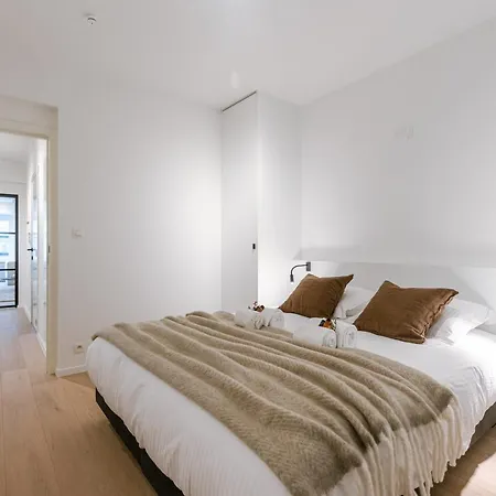 Modern And Spacious Design Nearby The * Ostende