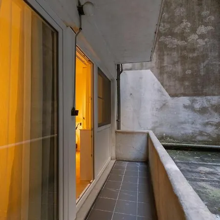 Appartement Modern And Spacious Design Nearby The *